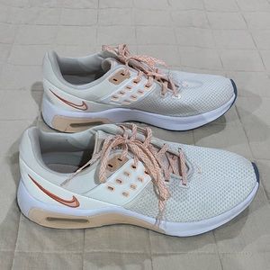 Nike Air Max Tennis Shoes // Womens 9.5